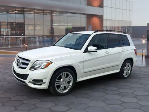 Used 2015 Mercedes-Benz GLK 350 2WD image 2