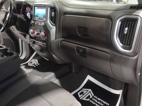 Used 2021 Chevrolet Silverado 1500 LT image 23
