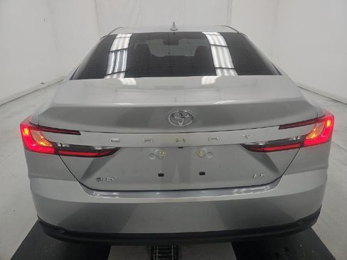 Used 2025 Toyota Camry LE w/ Convenience Package FWD image 5