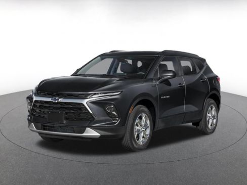 Used 2026 Chevrolet Blazer LT FWD image 3