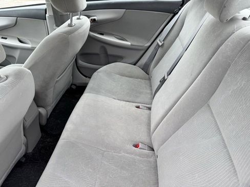 Used 2011 Toyota Corolla LE image 5