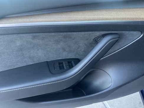 Used 2023 Tesla Model 3 Standard Range image 34