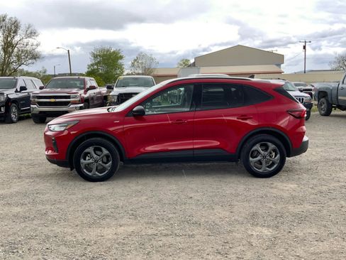 Used 2025 Ford Escape ST-Line AWD/4WD image 2