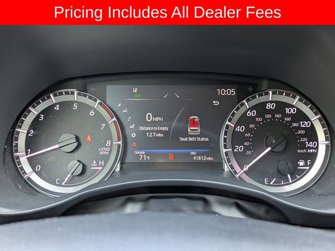 Used 2023 Toyota Highlander XLE FWD image 30