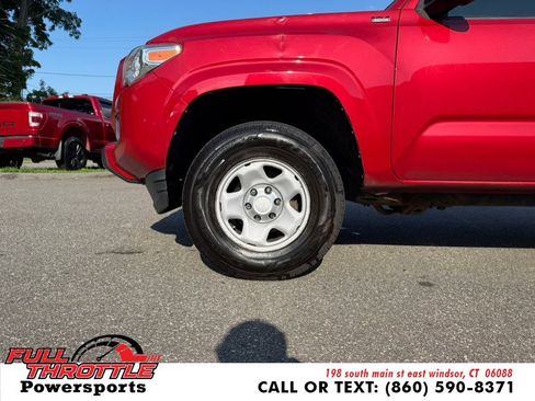 Used 2018 Toyota Tacoma SR AWD/4WD image 22