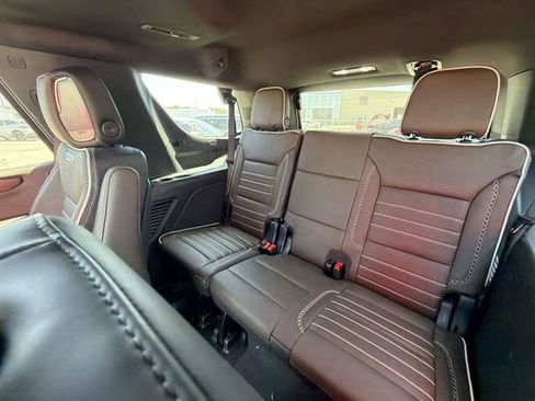 New 2026 GMC Yukon Denali Ultimate AWD/4WD image 19