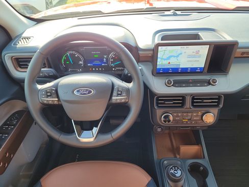 Used 2024 Ford Maverick Lariat FWD image 17