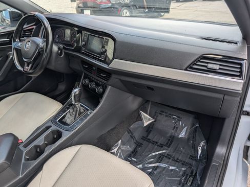 Used 2019 Volkswagen Jetta R-Line FWD image 13
