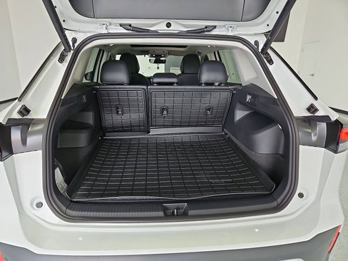 New 2026 Volkswagen Tiguan SE FWD image 13