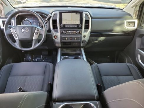 Used 2020 Nissan Titan SV w/ SV Convenience Package image 17