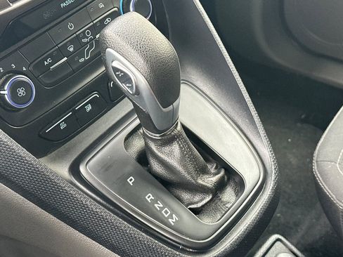 Used 2023 Ford Transit Connect XLT FWD image 25