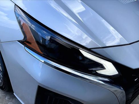 Used 2024 Nissan Altima 2.5 SV image 26