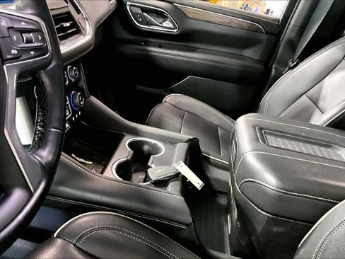 Used 2023 Chevrolet Tahoe Premier AWD/4WD image 16
