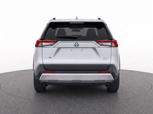 Used 2025 Toyota RAV4 XLE w/ Convenience Package AWD/4WD image 10