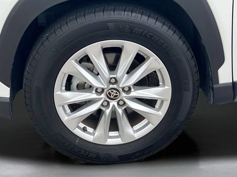 Used 2023 Toyota Corolla Cross LE FWD image 25