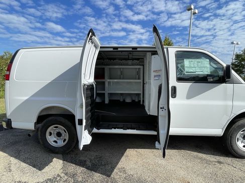 New 2025 Chevrolet Express 3500 w/ Driver Convenience Package image 13