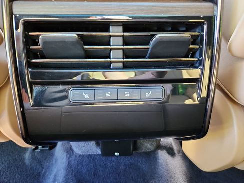 Used 2023 Land Rover Range Rover Sport SE AWD/4WD image 27
