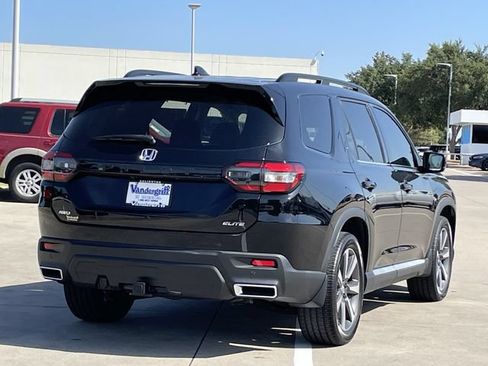Certified 2024 Honda Pilot Elite image 4