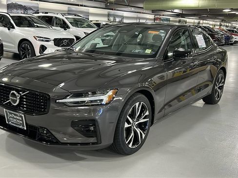 Used 2024 Volvo S60 B5 Plus AWD/4WD image 3