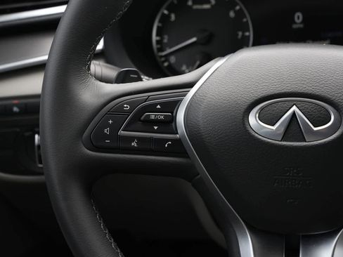 Used 2025 INFINITI QX50 Luxe AWD/4WD image 10
