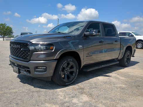 New 2026 RAM 1500 Big Horn AWD/4WD image 6