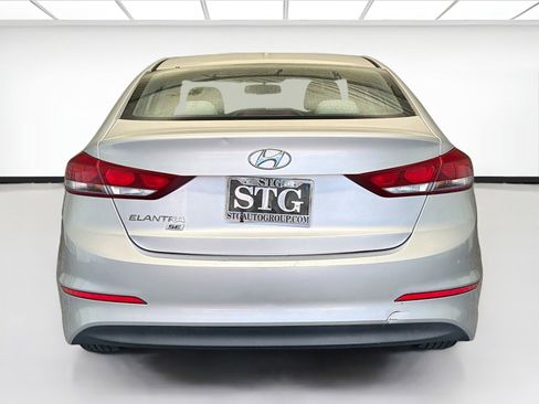 Used 2018 Hyundai Elantra SE FWD image 5
