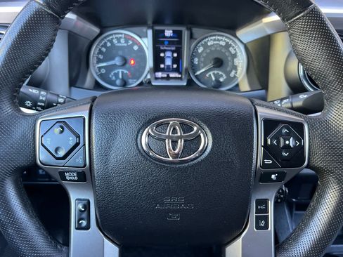 Certified 2022 Toyota Tacoma SR5 RWD image 22