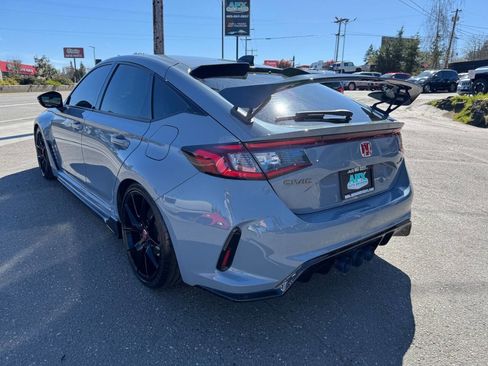 Used 2023 Honda Civic Type R image 6