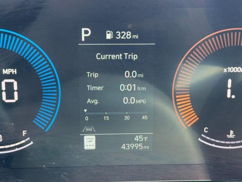 Used 2025 Hyundai Kona SEL image 18