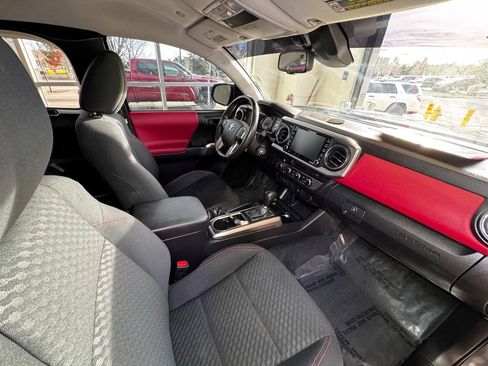 Used 2022 Toyota Tacoma SR5 image 51