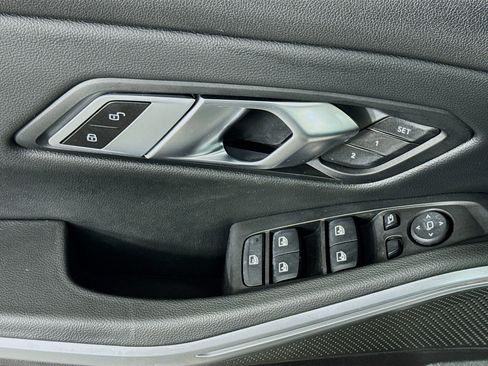 Used 2023 BMW 330i xDrive Sedan w/ Premium Package image 23