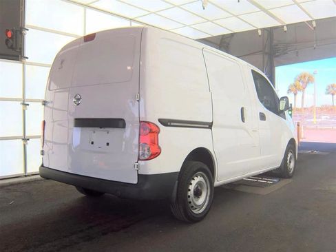 Used 2020 Nissan NV200 S image 4