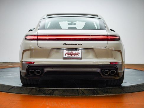 Used 2025 Porsche Panamera 4S image 7