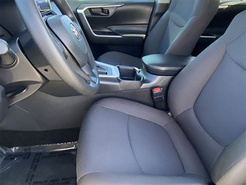 Certified 2025 Toyota RAV4 LE image 21