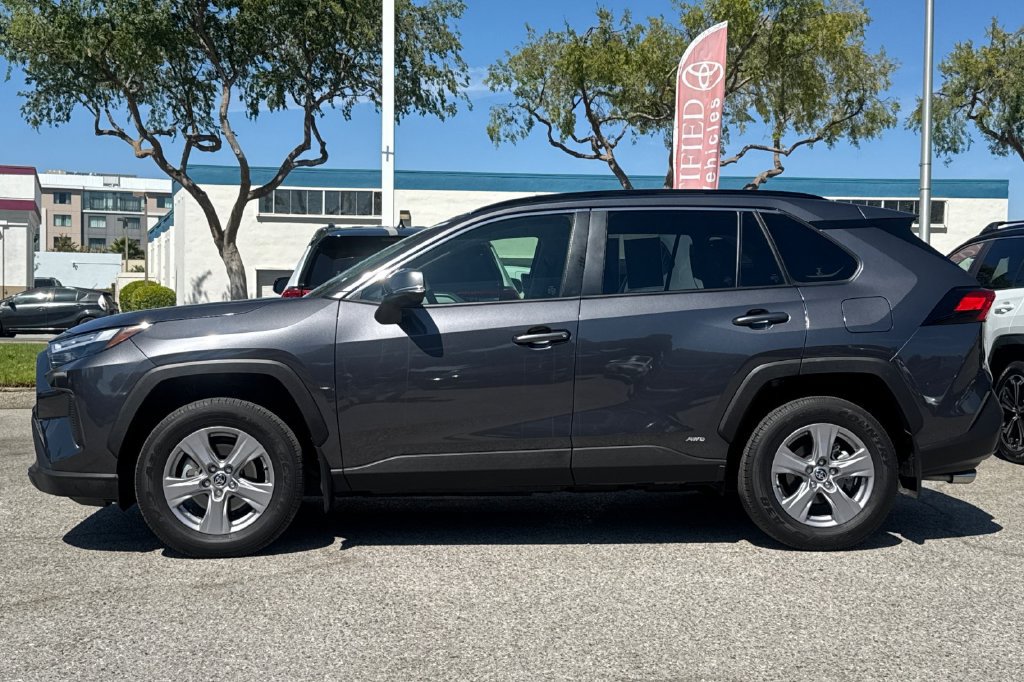 Certified 2025 Toyota RAV4 XLE AWD/4WD image 6