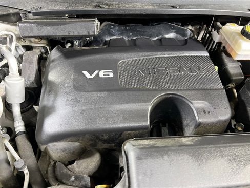 Used 2018 Nissan Pathfinder SL AWD/4WD image 30