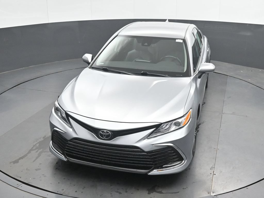 Used 2021 Toyota Camry XLE FWD image 34