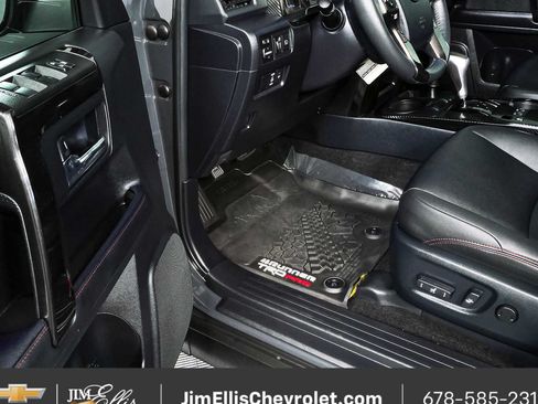 Used 2024 Toyota 4Runner TRD Off-Road Premium w/ Moonroof Package AWD/4WD image 7