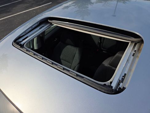 Used 2024 Honda Accord EX image 4