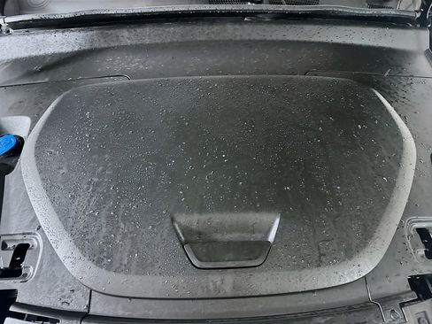 Used 2023 Volvo C40 P8 Recharge Plus image 32