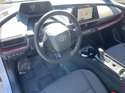 Used 2024 Toyota Prius Prime XSE Premium image 9