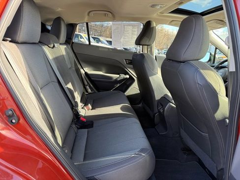 Used 2024 Subaru Crosstrek 2.0i Premium image 17