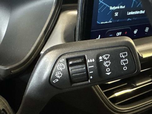 Used 2025 Ford Escape SE image 21