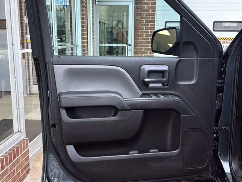 Used 2018 Chevrolet Silverado 1500 W/T image 9