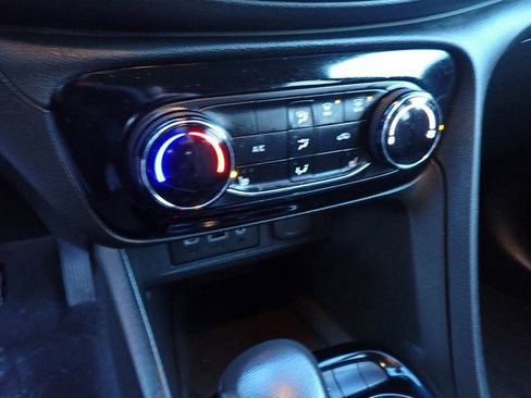 Certified 2022 Buick Encore GX Preferred w/ Cold Weather Comfort Package image 21