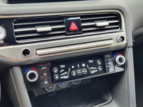 Used 2025 Genesis G70 3.3T Advanced w/ Sport Prestige Package image 17