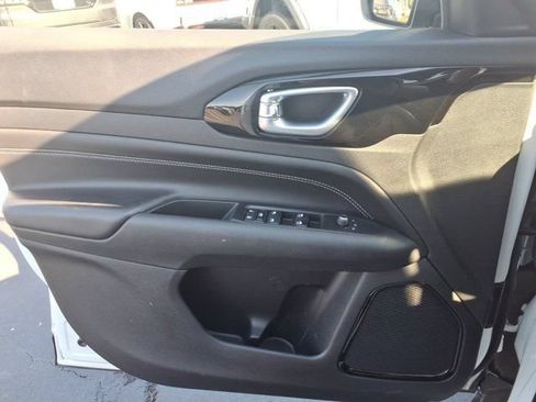 Used 2022 Jeep Compass Latitude FWD image 22