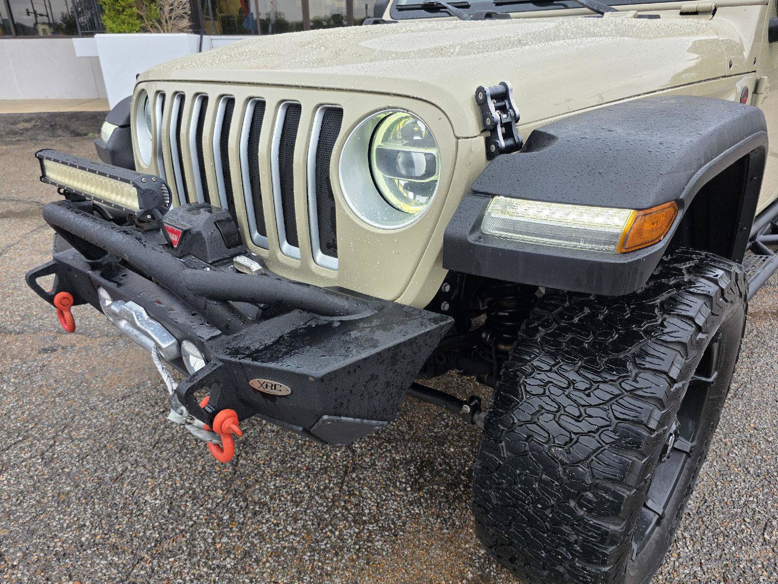 Used 2020 Jeep Gladiator Overland w/ Popular Equipment Package AWD/4WD image 39