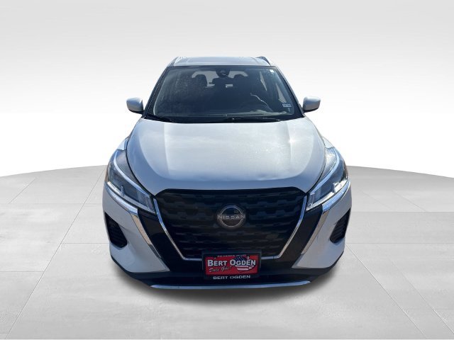 Certified 2023 Nissan Kicks SV FWD image 2