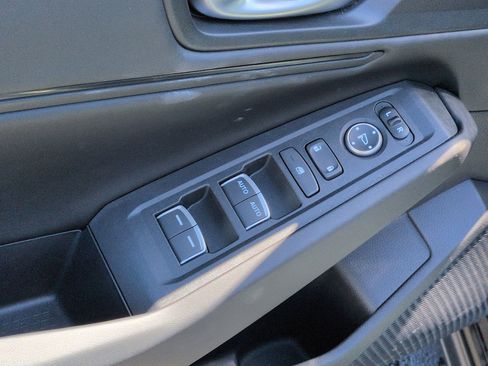 Used 2025 Honda Accord SE image 15